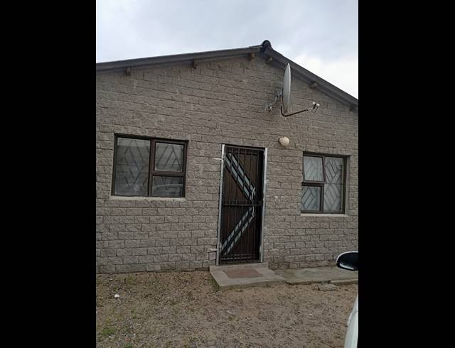 2 BEDROOM FREEHOLD FOR SALE IN PHILIPPI